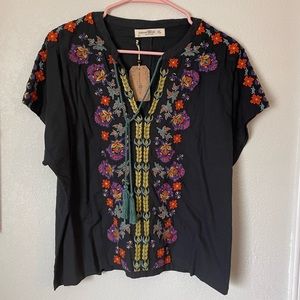 NWT Natural Life linen embroidered top. Size XL